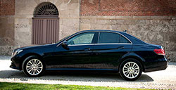 Мерседес C1. E 220 Sport