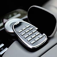 Телефон и бесплатный wi-fi в автомобиле
